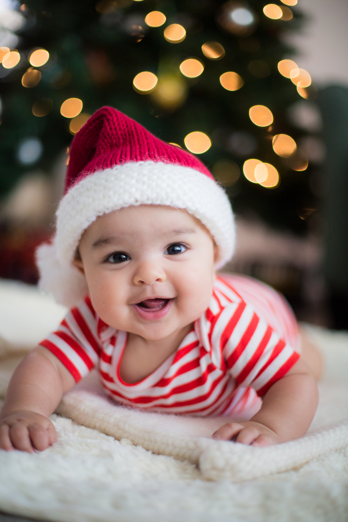 Read more about the article 5 Amazing Christmas Photos Ideas to take of your Baby