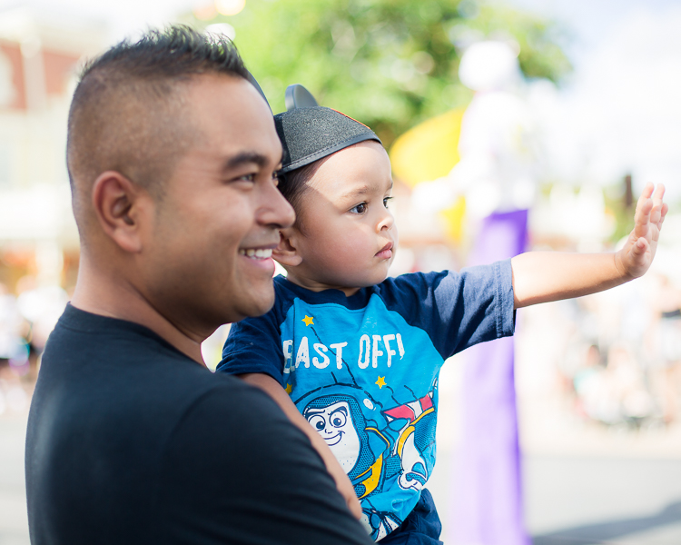 Walt Disney World with a Toddler Family Photo Locations for Great Family Photos at Magic Kingdom