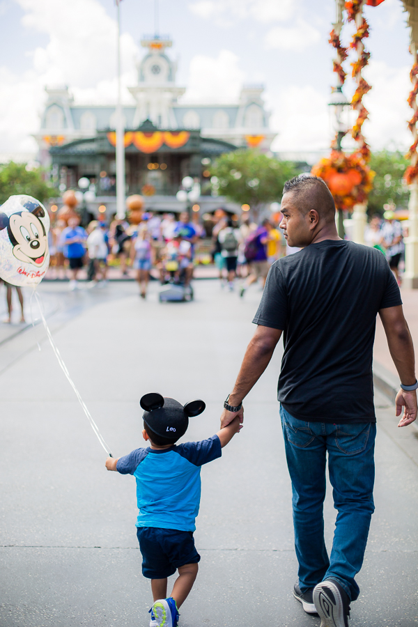 Walt Disney World with a Toddler Family Photo Locations for Great Family Photos at Magic Kingdom