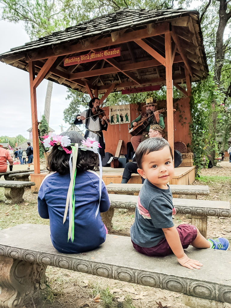 Texas Renaissance Festival with Toddlers - Family Trip - Our Long Life - Top Tips