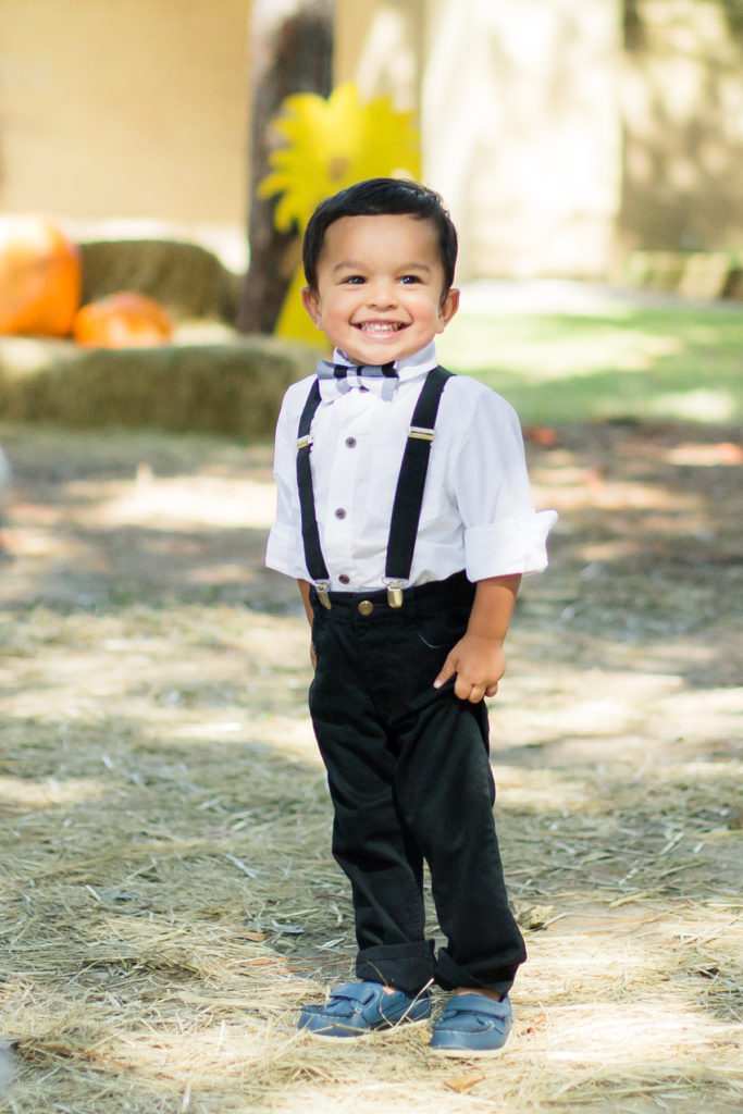Black and white toddler outfit ideas - boy and girl - pumpkin patch - holiday photos