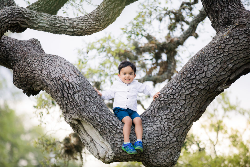 Houston Brenham Bluebonnet Photos | How to take Photos of your Kids in the Bluebonnets