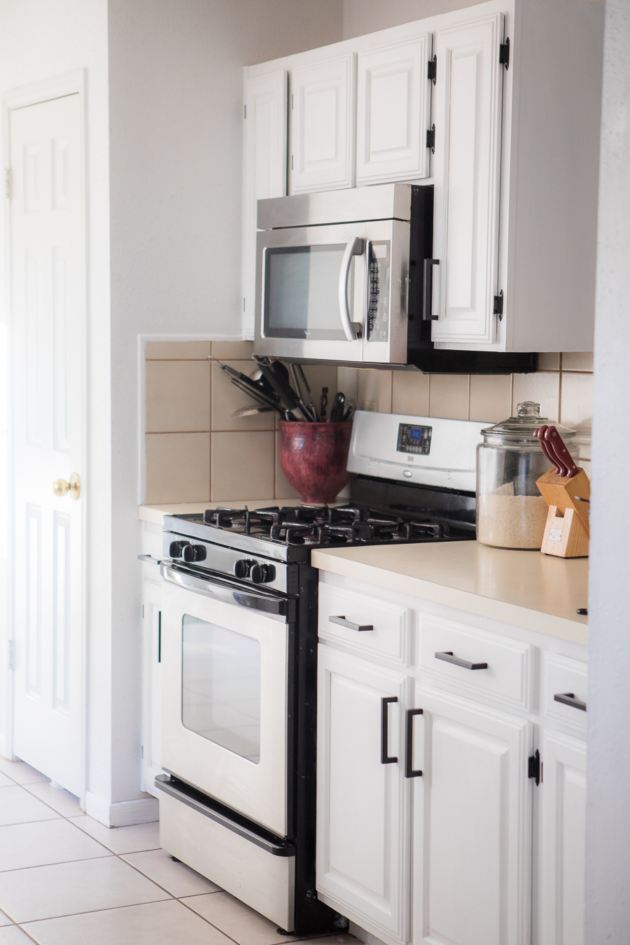 Painting Builder Grade Kitchen Cabinets White